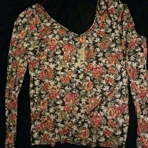 NWT medium Aeropostale long sleeve crop top